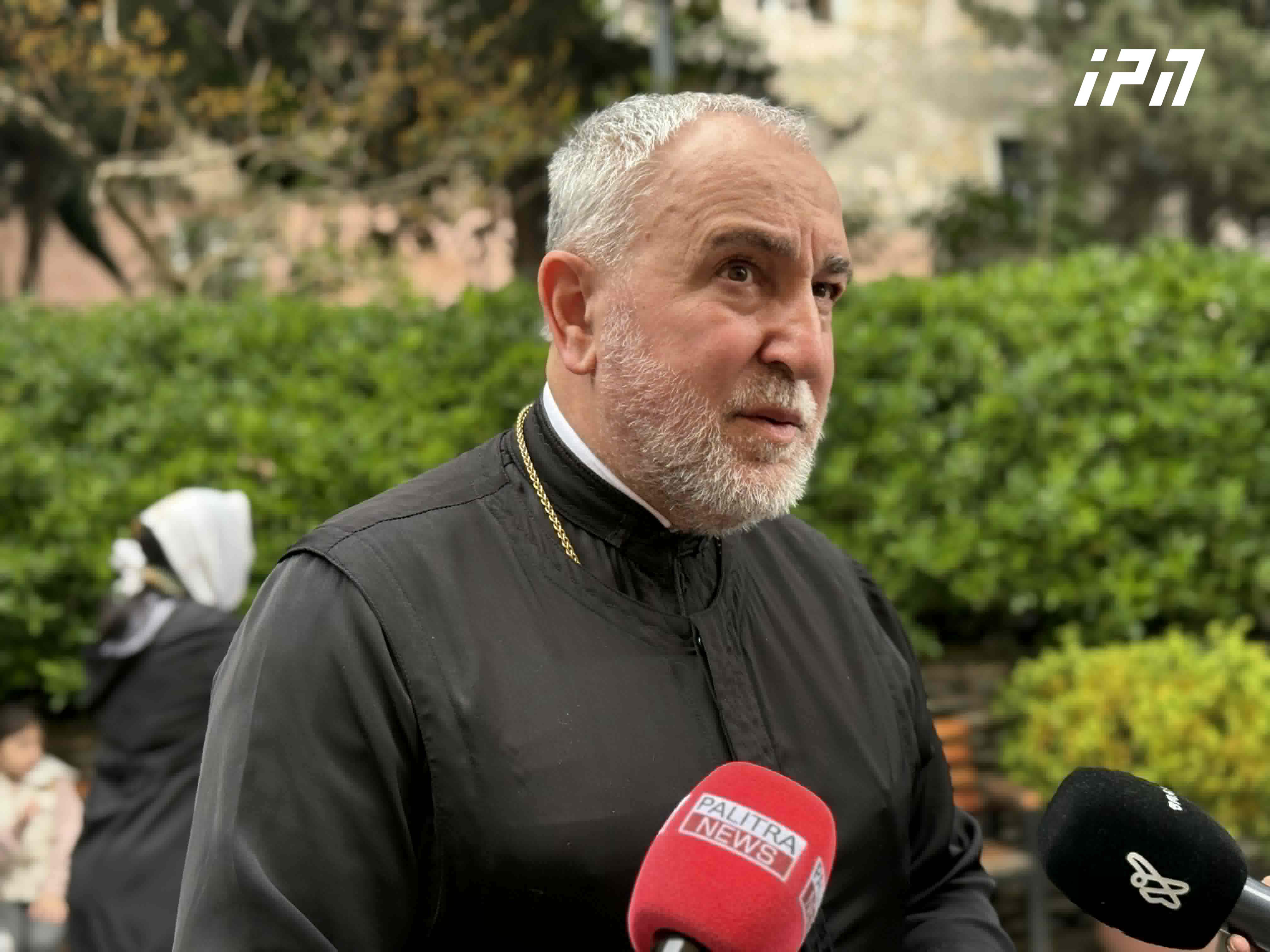 პროტოპრესვიტერი გიორგი ზვიადაძე წმინდა სინოდის სხდომაზე - თარიღი ჯერ არ გამოცხადებულა - არის მსჯელობა იმის შესახებ, რომ გაიმართოს პატრიარქის გარდაცვალებიდან სანამ 40 დღე გავა თუ 40-ის შემდგომ