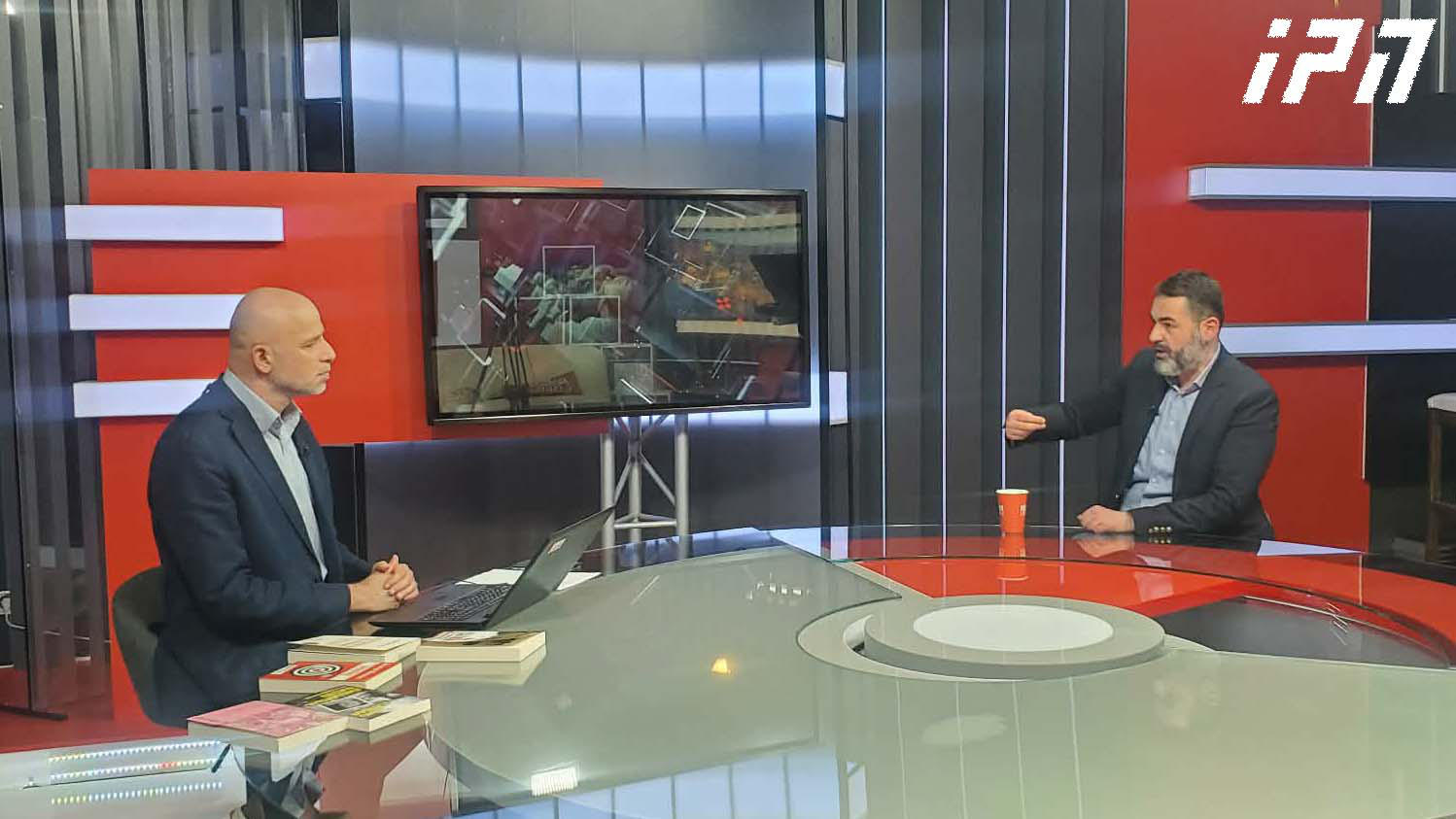 თენგო კირთაძე - თუ რამე აჩვენებს რეჟიმის შიგნით არასტაბილურობას, ასეთი საკადრო გადაადგილებებია - რეჟიმი, რომლის მთავარი ნარატივია სტაბილურობა, თავისივე წიაღში საშინელ არასტაბილურობას აჩვენებს, დევნის თავისიანებს, იჭერს, ხსნის