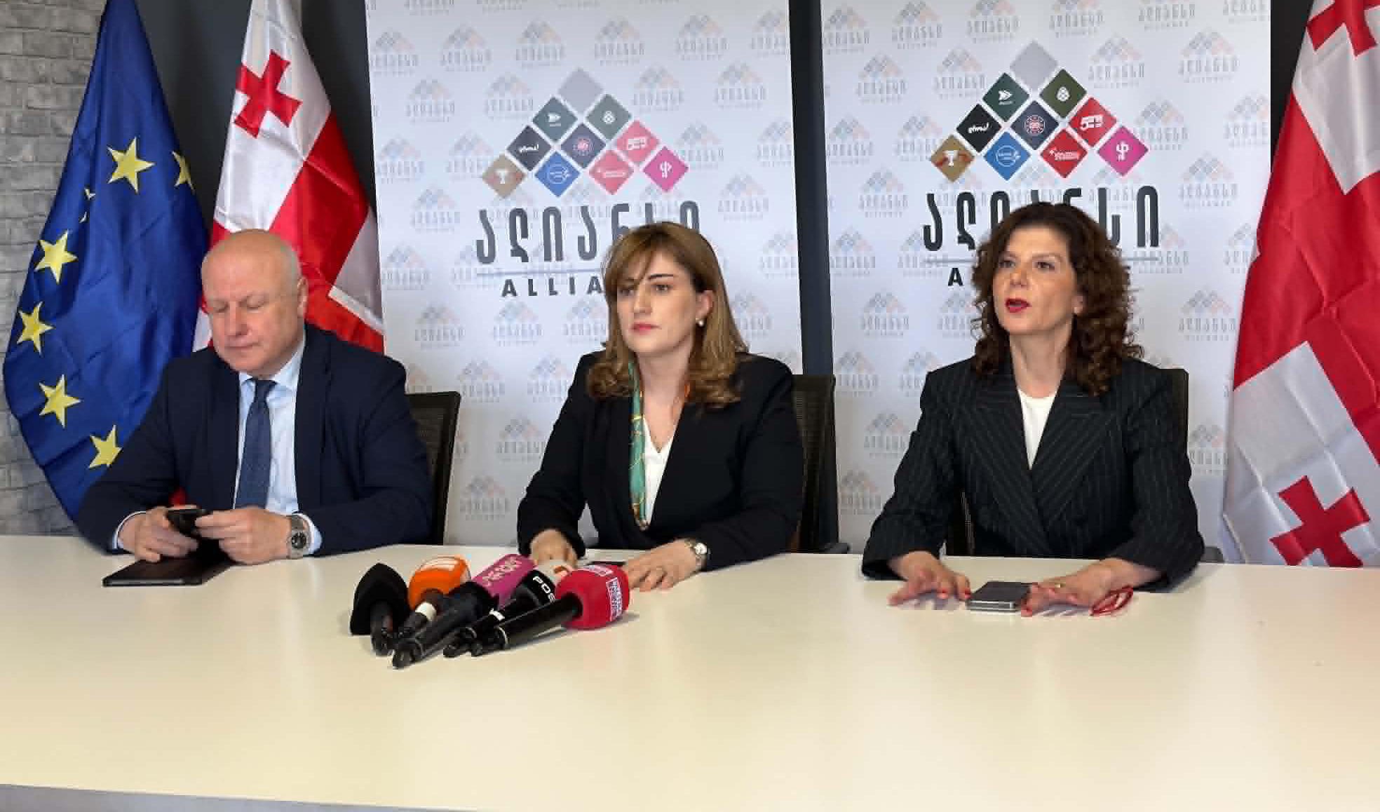 „ოპოზიციის ალიანსი“ - ბავშვთა ჯანმრთელობის უფლება საქართველოში ყოველდღე ირღვევა - დიუშენის კუნთოვანი დისტროფიის დიაგნოზის ირგვლივ განვითარებულმა მოვლენებმა ცხადყო, რამდენად მოშლილი და დეჰუმანიზებულია სახელმწიფო ინსტიტუცია