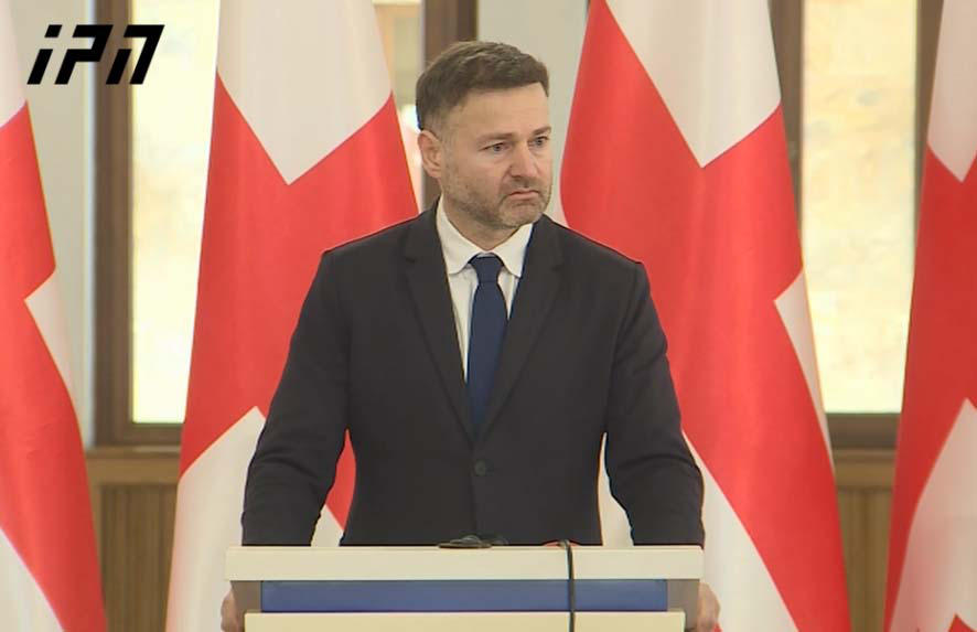 ირაკლი ჭეიშვილი - „ოპოზიციური ალიანსი“ შენარჩუნდება თუ არა, შედეგი იქნება ერთი, ვფიქრობ ისინი არჩევნებამდე მარტივ მამრავლებად დაიშლებიან, შესაბამისად, ჩვენც, მათ 2028 წლის არჩევნებში დავეხმარებით დაშლაში