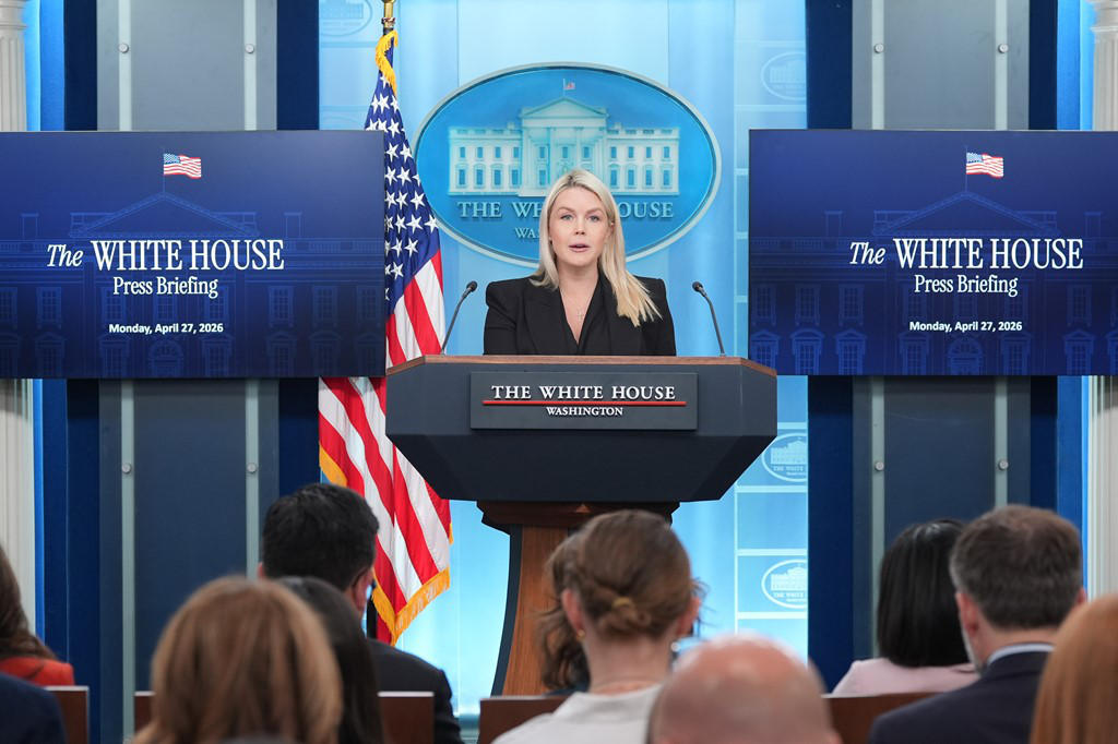 კეროლაინ ლევიტი - შაბათს მომხდარი თავდასხმა დონალდ ტრამპის მკვლელობის მესამე სერიოზული მცდელობა იყო - პრეზიდენტი უშიშარია, რადგან ქვეყანა უყვარს და მზად არის სასწორზე საკუთარი სიცოცხლე დადოს