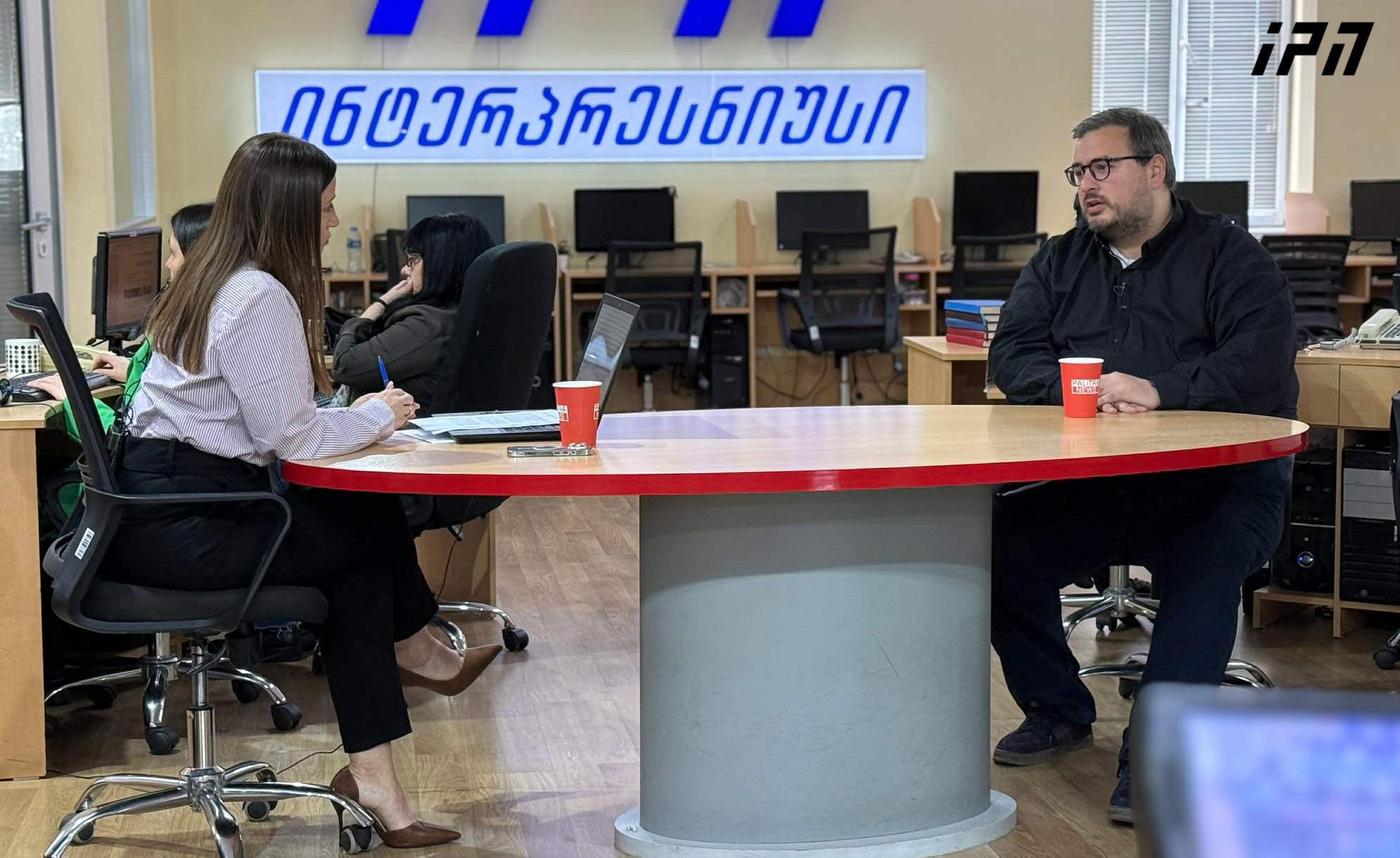 ლევან ლორთქიფანიძე - ვაშინგტონში მომხდარი შემთხვევა უცნაურად ემთხვევა ტრამპის პოლიტიკურ მდგომარეობას: მისი რეიტინგი დაბალია, ამ დროს კი ხელმეორედ გადაურჩა სიკვდილს - ეს ბევრ ეჭვს აჩენს, გამორიცხული არაა, სროლა დადგმული ყოფილიყო