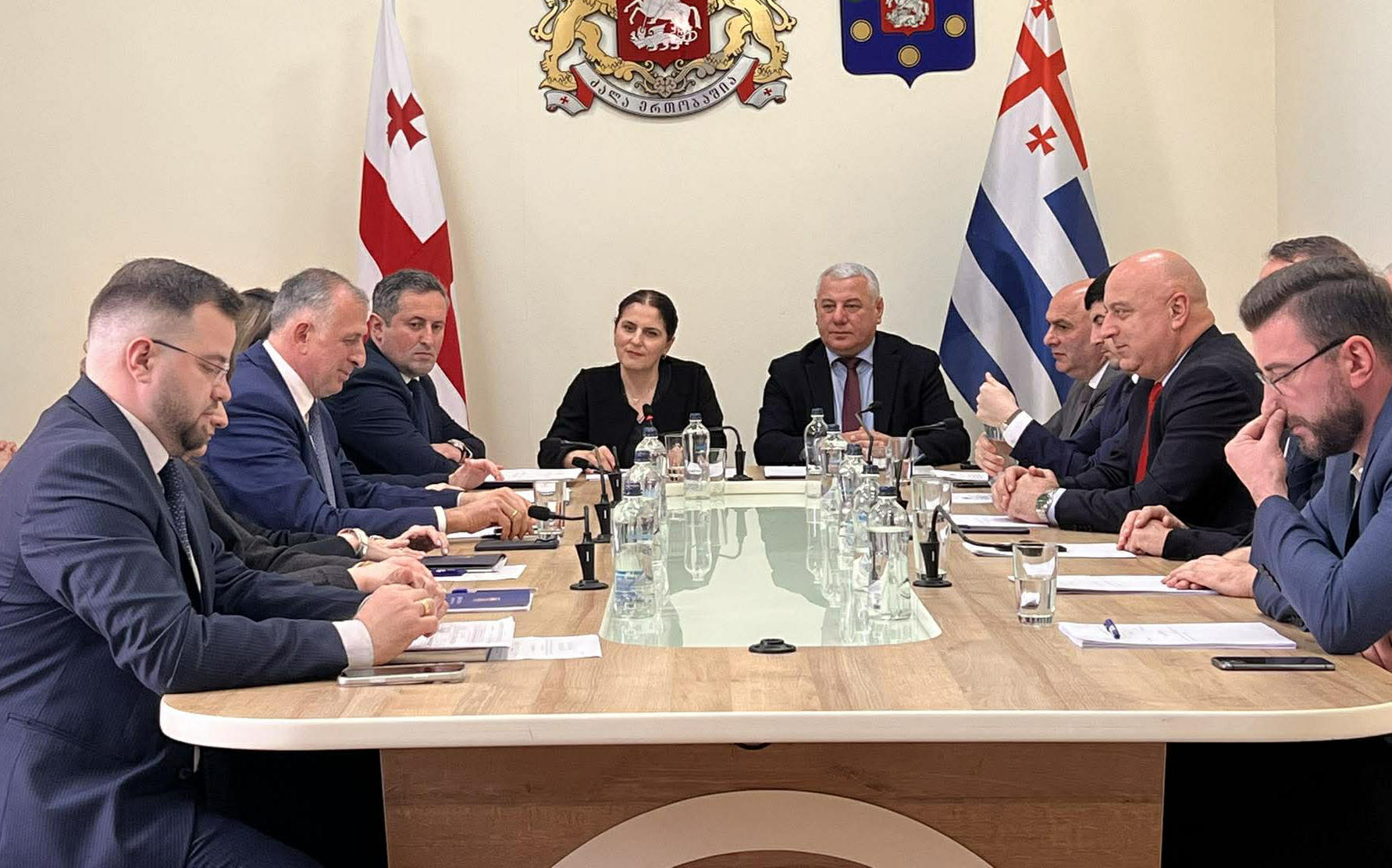 არჩილ სამნიძე ზურაბ პატარაძეს - 2016 წელს წინასაარჩევნო კამპანია ჩაატარეთ, მალევე გადადექით, რა იყო რეალურად გადადგომის მიზეზი?