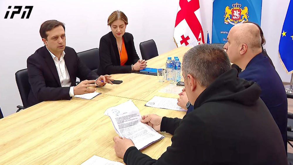ლევან იოსელიანი - მოვუწოდებ ხელისუფლებას, დაცული იყოს გამოხატვის სტანდარტი - ვფიქრობ, დიუშენით დაავადებული ბავშვების მშობლები საკმაოდ კონსტრუქციულები არიან და იმედი მაქვს, სახელმწიფოსაც ასეთი მიდგომა ექნება