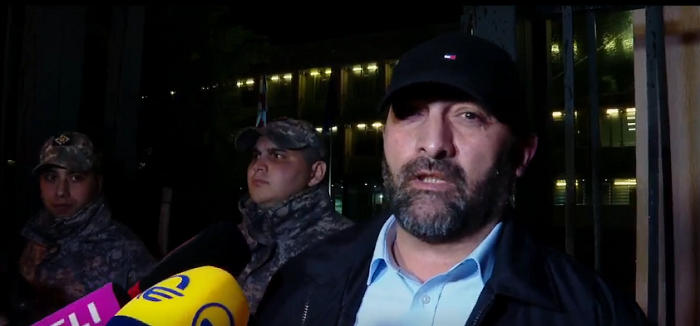 გიორგი უძილაურის ადვოკატის განცხადებით, საქმეში მათ შორის ფარული აუდიო-ვიდეო ჩანაწერები დევს, თუმცა მტკიცებულებები „ბრალად წარდგენილ დანაშაულთან ადეკვატური არ არის“