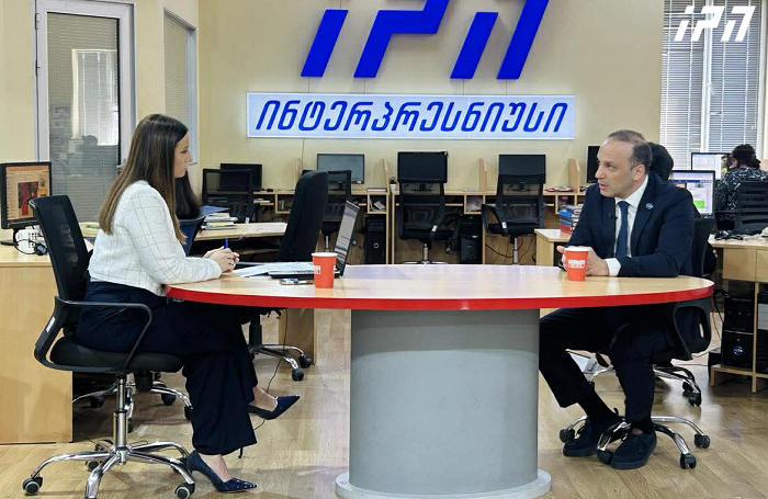 ლევან გოგიჩაიშვილი - პატიმარს ისეთ გარემოში ამყოფებენ, თუ ემოციურად გატყდა, ნებისმიერი „სიმღერა“ შეგიძლია ამღერო, რას იტყვის უძილაური, მნიშვნელობა არ აქვს, ის ივანიშვილის ვნებებსაა შეწირული - ვხედავთ პარანოიას, დაწყებულია „ოცნების“ ლპობა
