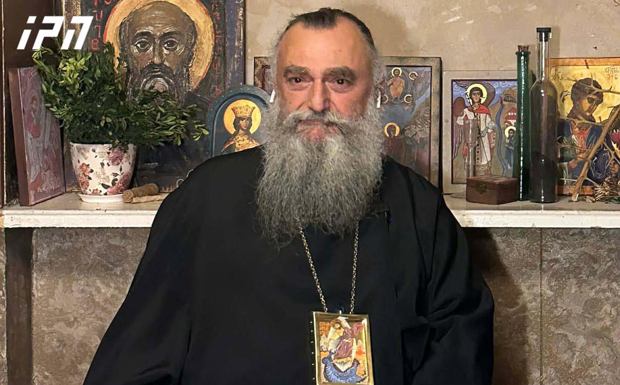 მეუფე ნიკოლოზი - მეუფე იობს შეიძლება მოპარეს დიპლომი, მის სიტყვებში ეჭვი არ შემაქვს, არ არის გამორიცხული, დაიკარგა - მეც დიპლომი ვერ ვიპოვე, გადავატრიალე, არ მახსოვდა - ზეწოლა კი პირველად მესმის, ბოლოს და ბოლოს საწყენი ამბავია, ყველაზე თუ იყო, მე რა დავაშავე?