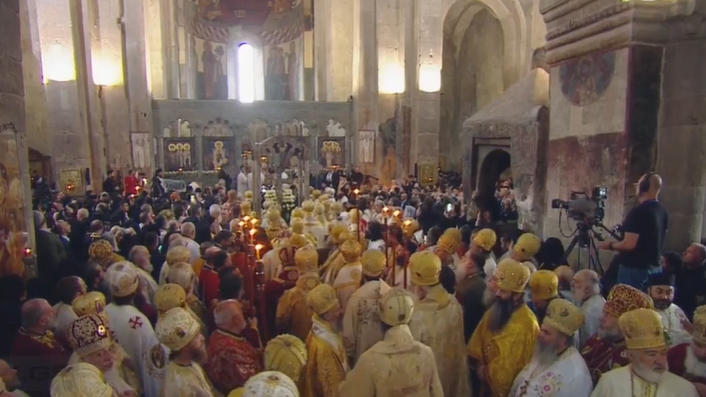 სვეტიცხოველში სადღესასწაულო მსახურება მიმდინარეობს - სადღესასწაულო წირვაზე შედგება ახალარჩეული პატრიარქის ინტრონიზაცია