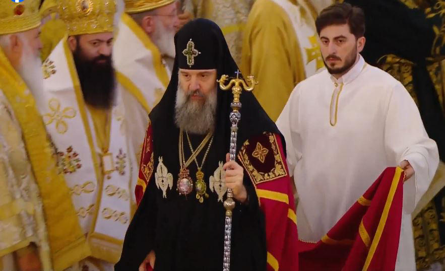 პატრიარქი შიო III  სამების ტაძარში პირველ სადღესასწაულო წირვას აღავლენს