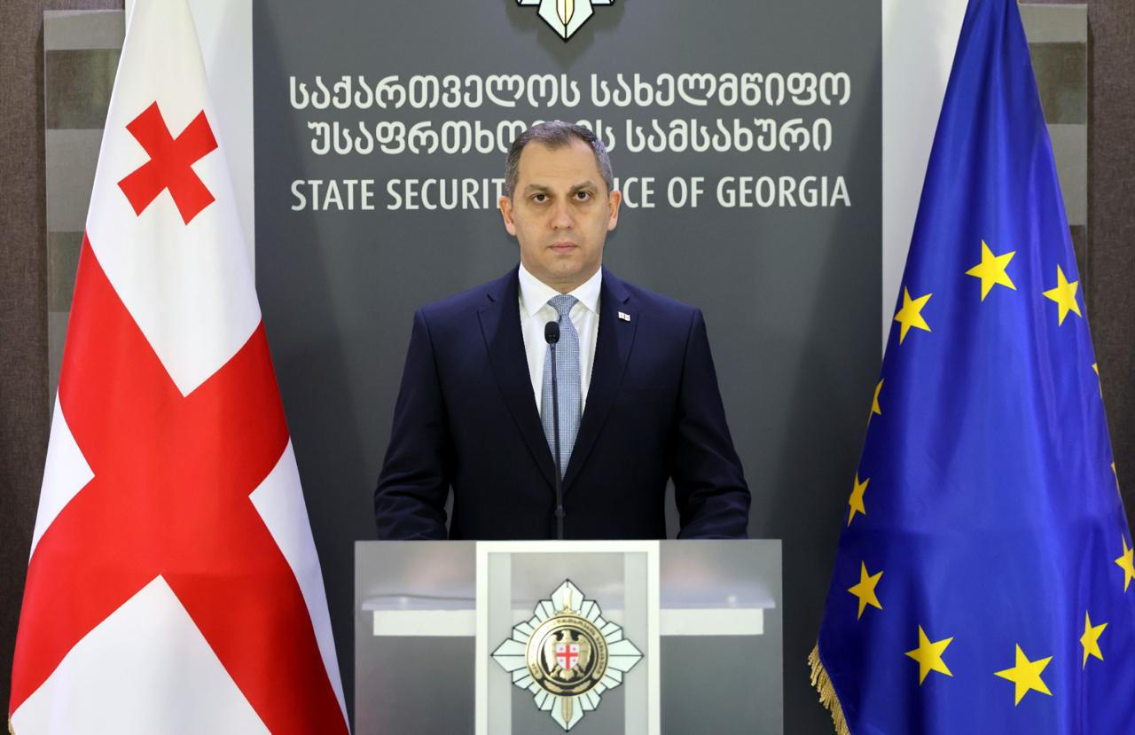 სუს-ი - პანკისის ხეობაში, ტერორისტული ორგანიზაცია „ისლამური სახელმწიფოს” წევრი, საქართველოს სამი მოქალაქე დააკავეს - ამოღებულია ცეცხლსასროლი იარაღები, ასაფეთქებელი ნივთიერება, საბრძოლო მასალა და ტექნიკა
