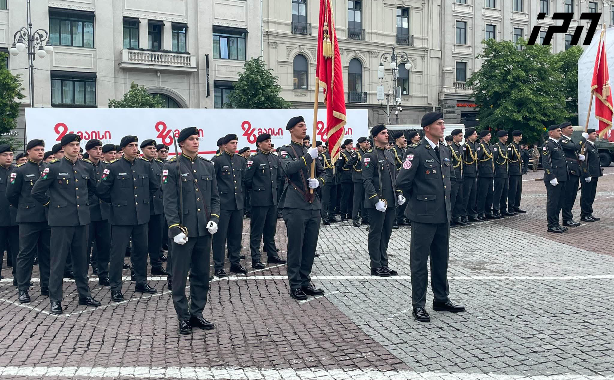 თავისუფლების მოედანზე, დამოუკიდებლობის დღის საზეიმო ღონისძიებისთვის მზადება მიმდინარეობს