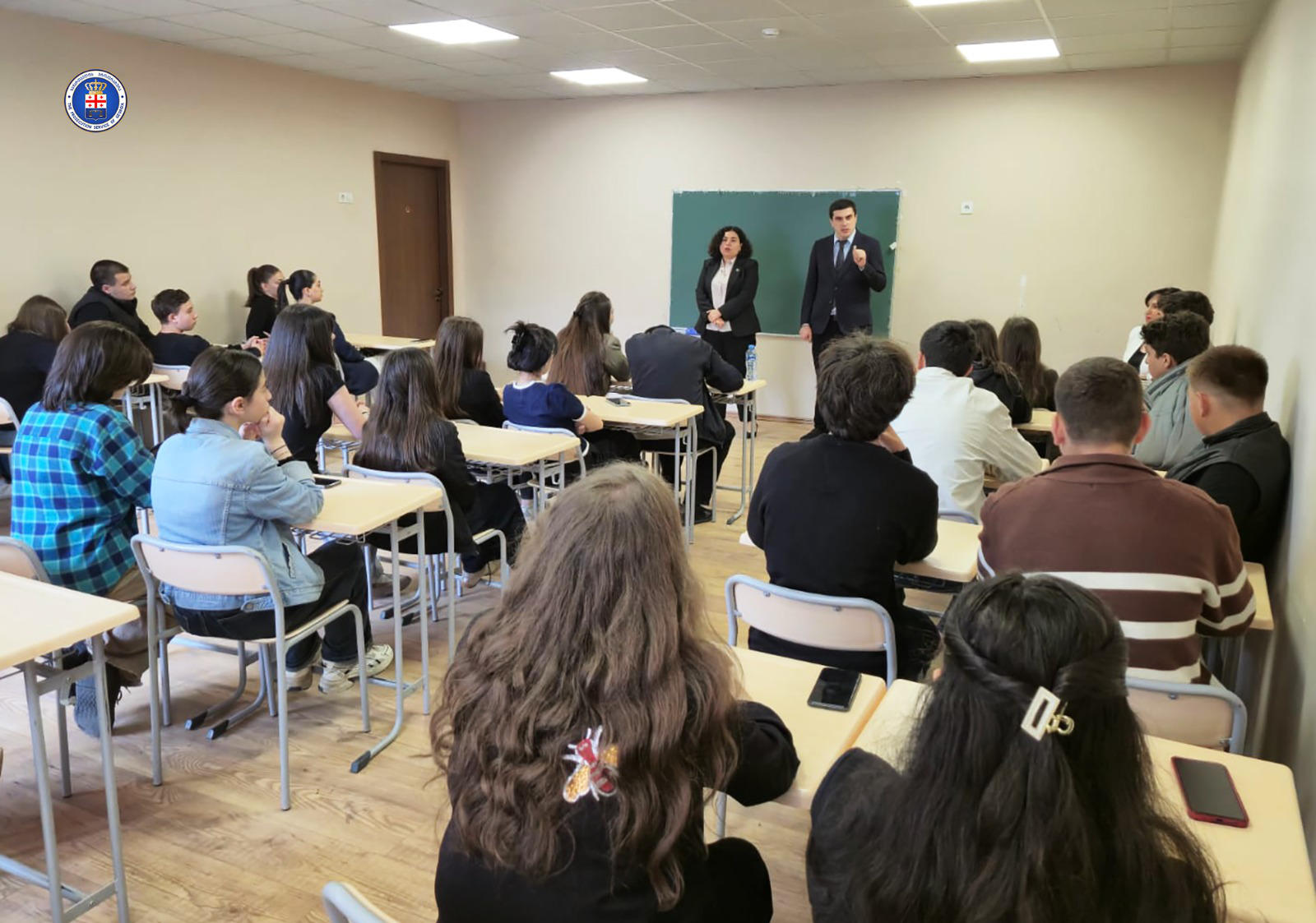 პროკურატურის პროფესიული დღისადმი მიძღვნილი კვირეულის ფარგლებში, სამცხე-ჯავახეთის საოლქო და ახალციხის რაიონული პროკურატურების პროკურორებმა სკოლის მოსწავლეებთან შეხვედრა გამართეს