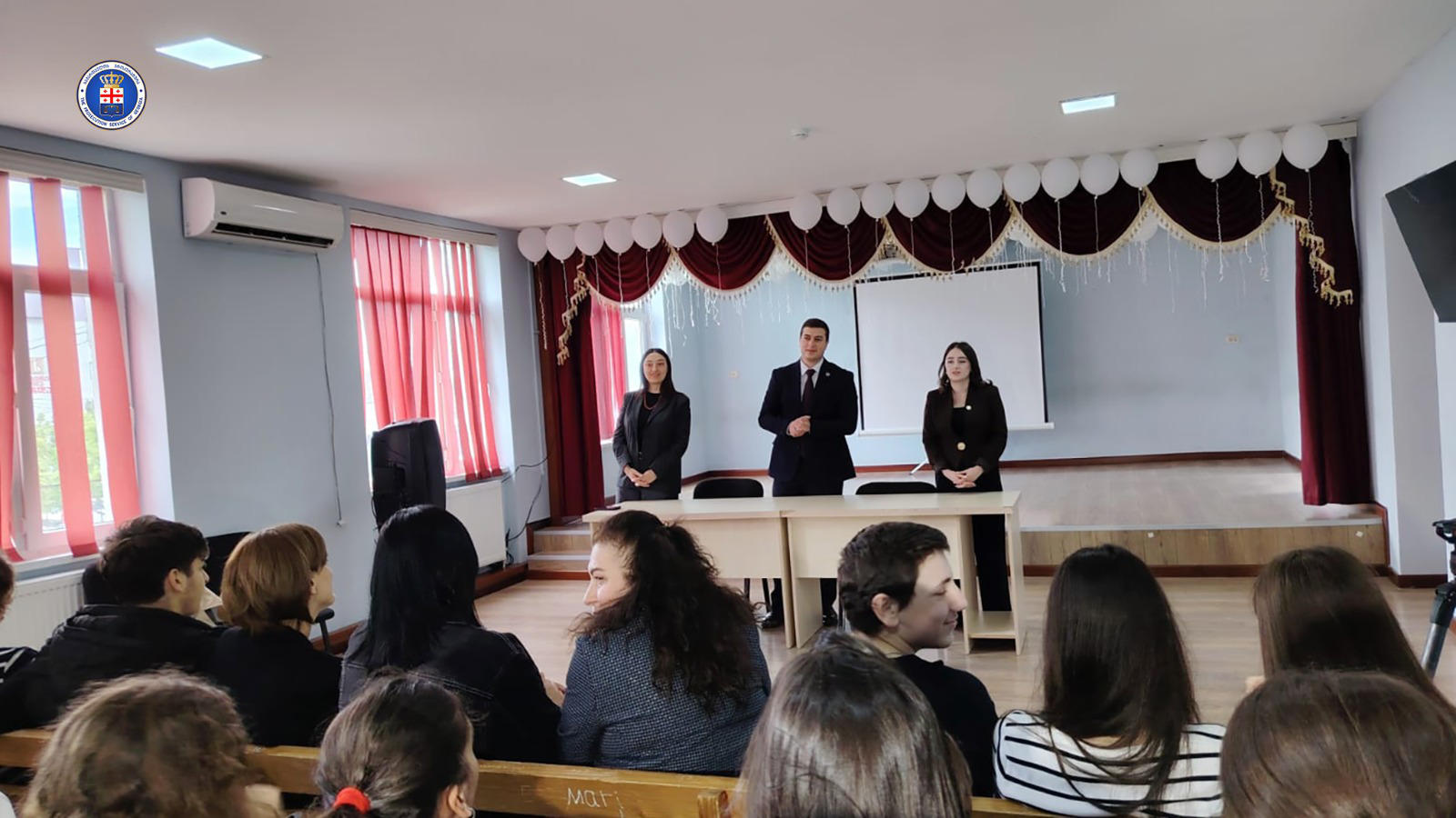 პროკურატურის თანამშრომელთა პროფესიული დღისადმი მიძღვნილი კვირეულის ფარგლებში, ბათუმის მე-20 საჯარო სკოლაში საინფორმაციო შეხვედრა გაიმართა