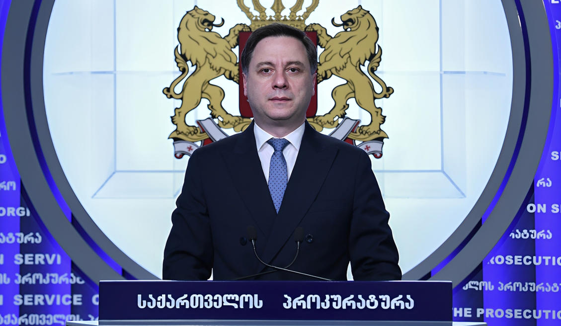 პროკურატურა - გამოვლენილია დანაშაულებრივი ჯგუფის წევრები, რომლებიც საქართველოს მოქალაქეებს აშშ-ში თავშესაფრის მისაღებად საჭირო ისტორიის შექმნას ჰპირდებოდნენ - ისინი ე.წ. ქეისებში არარსებულ ისტორიებს წერდნენ