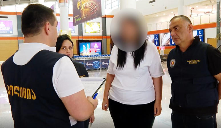 თბილისის საერთაშორისო აეროპორტში FBI-ის მიერ მძიმე დანაშაულისთვის ძებნილი პირი დააკავეს
