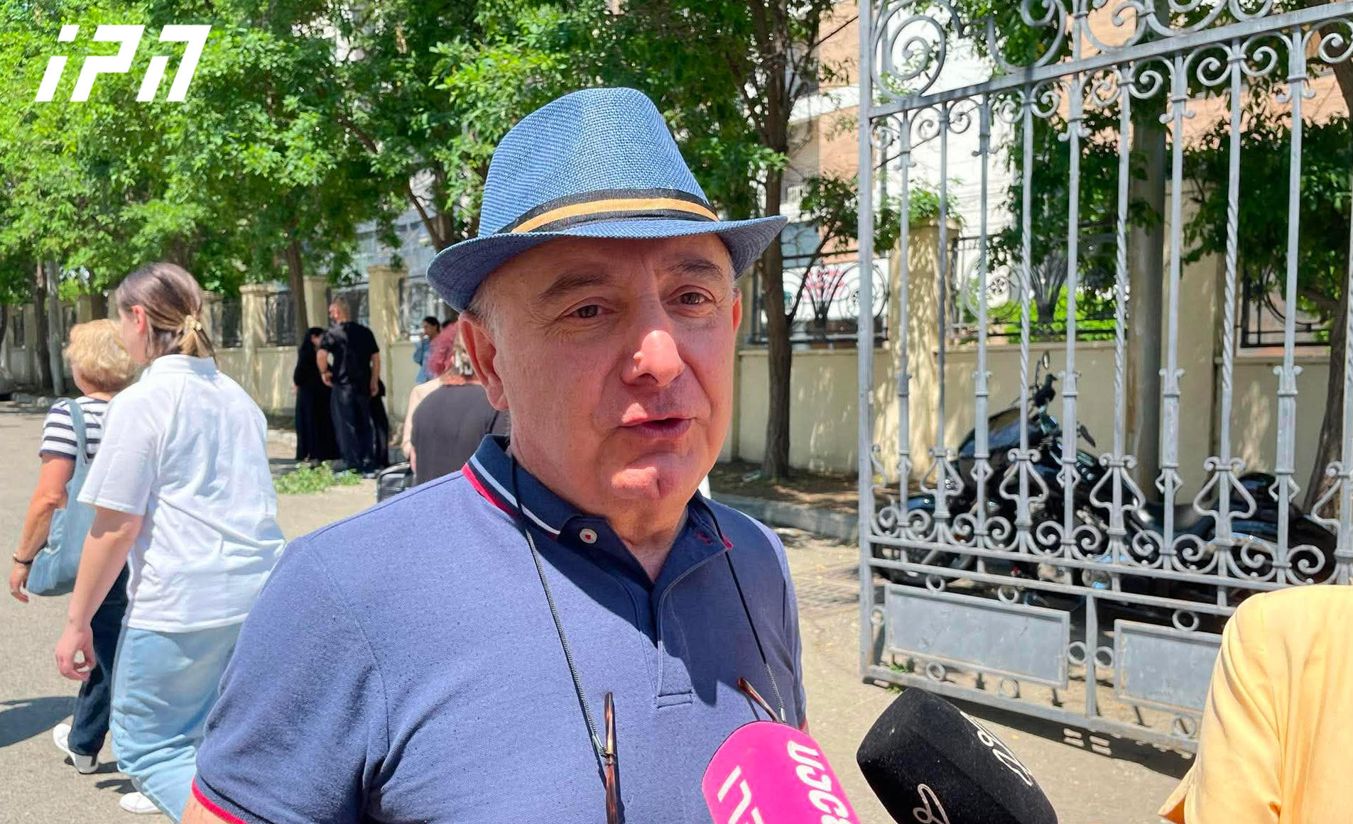 4 ოქტომბრის საქმეზე ბრალდებული ექიმი გიორგი ჩახუნაშვილი - ვინც ხელი მოაწერა საპროცესოს, ღმერთმა გაუმარჯოთ, იმათმა ისე ჩათვალეს - არ გამოვრიცხავ, რომ ხელბორკილები დამადონ, წავალ, რა მოხდა? თავად გადაწყვიტონ, სად უფრო საჭირო ვარ