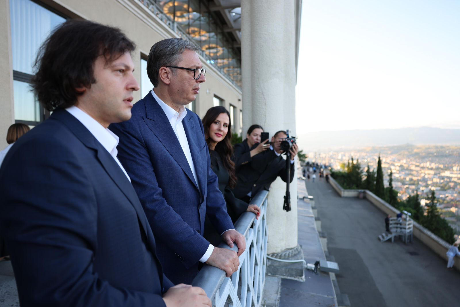 ირაკლი კობახიძემ სერბეთის პრეზიდენტ ალექსანდარ ვუჩიჩს ოფიციალურ ვახშამზე უმასპინძლა