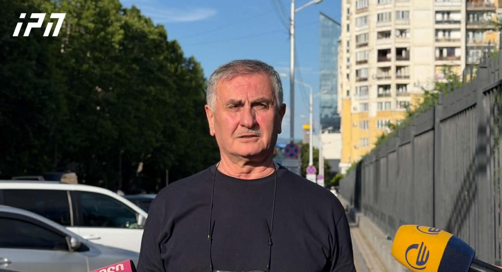 „საქართველოს რკინიგზის“ საქმეზე დაკავებული ანზორ ჯამალაშვილის ადვოკატი - თავს დამნაშავედ არ თვლის - ამბობს, რომ მისი ტრაილერებით, რომლებსაც აქირავებდა, ჯართი სხვადასხვა ლოკაციაზე გადაჰქონდათ, რაშიც კრიმინალს ვერაფერს ხედავს