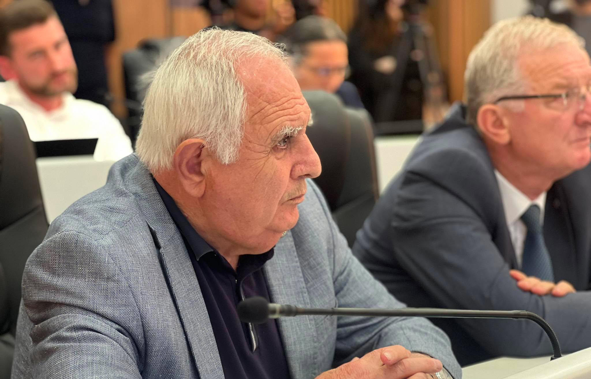 აჭარის უმაღლეს საბჭოში „ქართული ოცნების“ წევრი დავით თედორაძე - მზია ამაღლობელი კრიმინალია - ნუ სპეკულანტობთ, თითქოს თავისუფალი მედია იზღუდება, პოლიციის უფროსს ხელს რომ გაარტყამს ქალი, კრიმინალია!