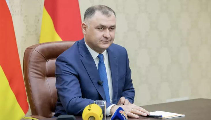 ოკუპირებული ცხინვალის ე.წ. პრეზიდენტი ალან გაგლოევი გადადგა და ვლადიმერ პუტინის მრჩეველი გახდა