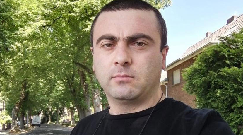 4 ოქტომბრის საქმეზე დაკავებული მანუჩარ მიქელაძე - მურუსიძის სასამართლო მასამართლებს და მე ვარ დამნაშავე? - თუ თვლი, რომ ე.წ. ლეგიტიმური ხელისუფლება ხარ და იცავ პრეზიდენტის სასახლეს, რატომ არ იდგა წინ სპეცრაზმი და რატომ იყო დამალული?