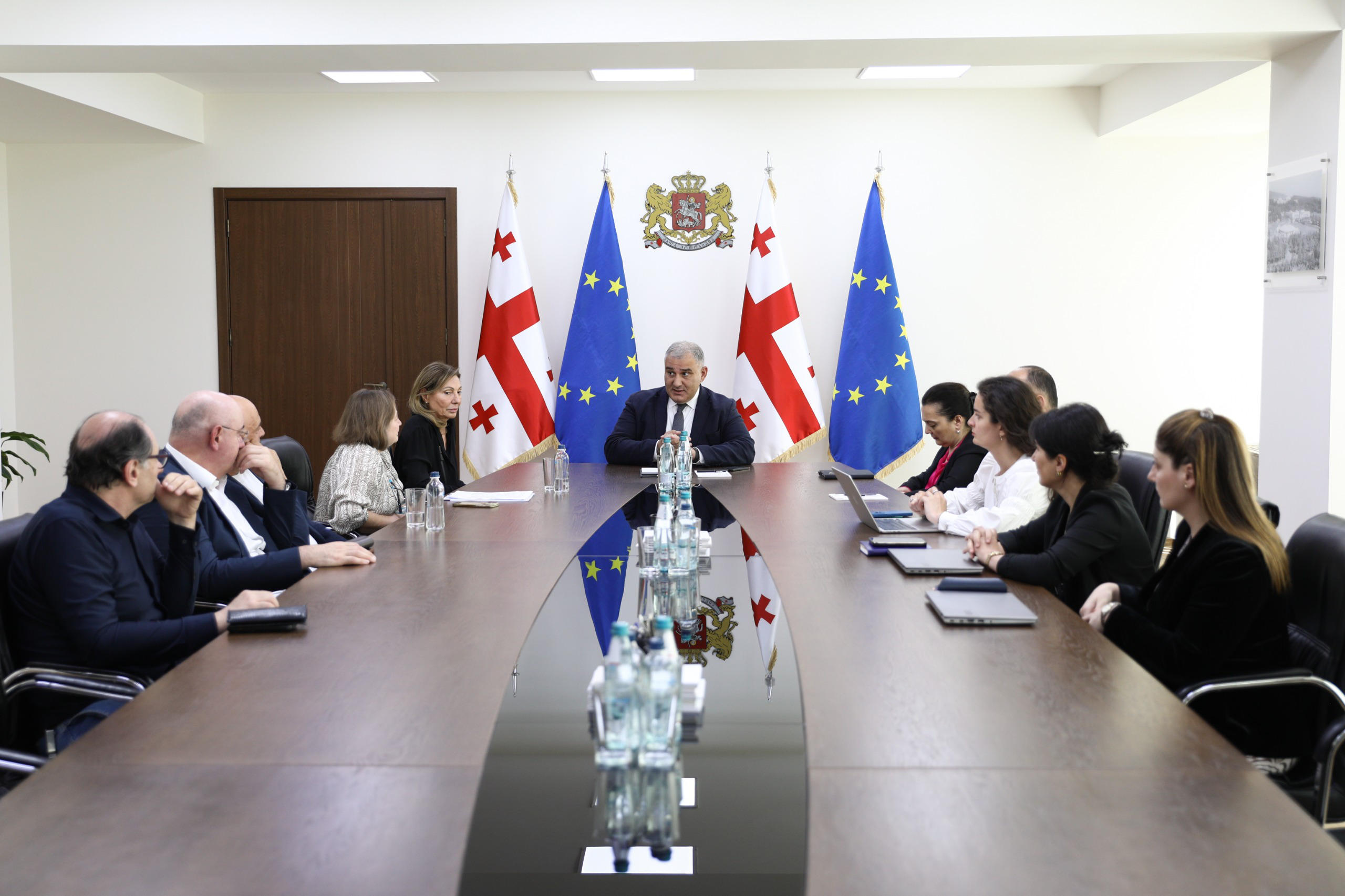 სახელმწიფო 4 წლამდე ასაკის ბავშვებისთვის ორმხრივ კოხლეარულ იმპლანტაციას დააფინანსებს