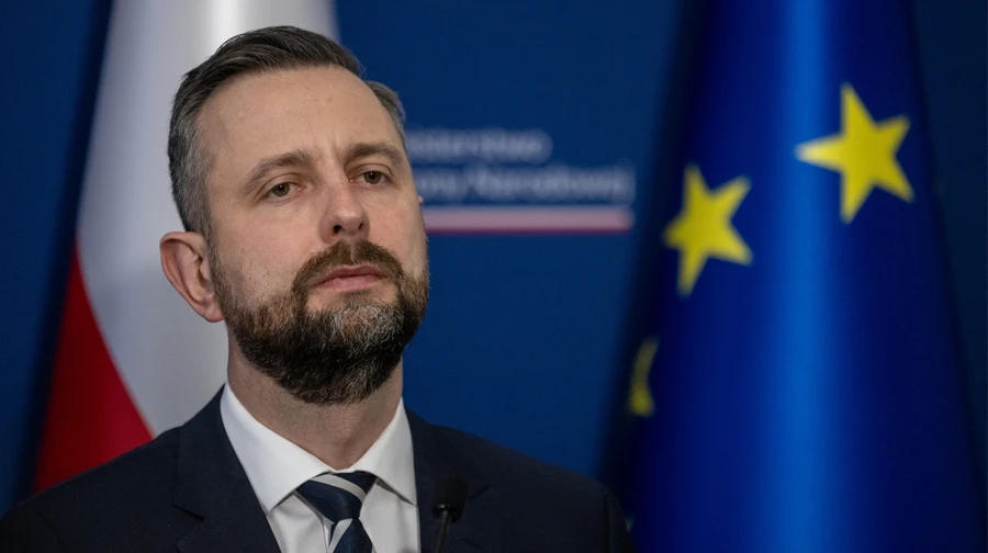 პოლონეთის თავდაცვის მინისტრი - ბანდერასთან ერთად უკრაინა ევროკავშირში ვერ გაწევრიანდება