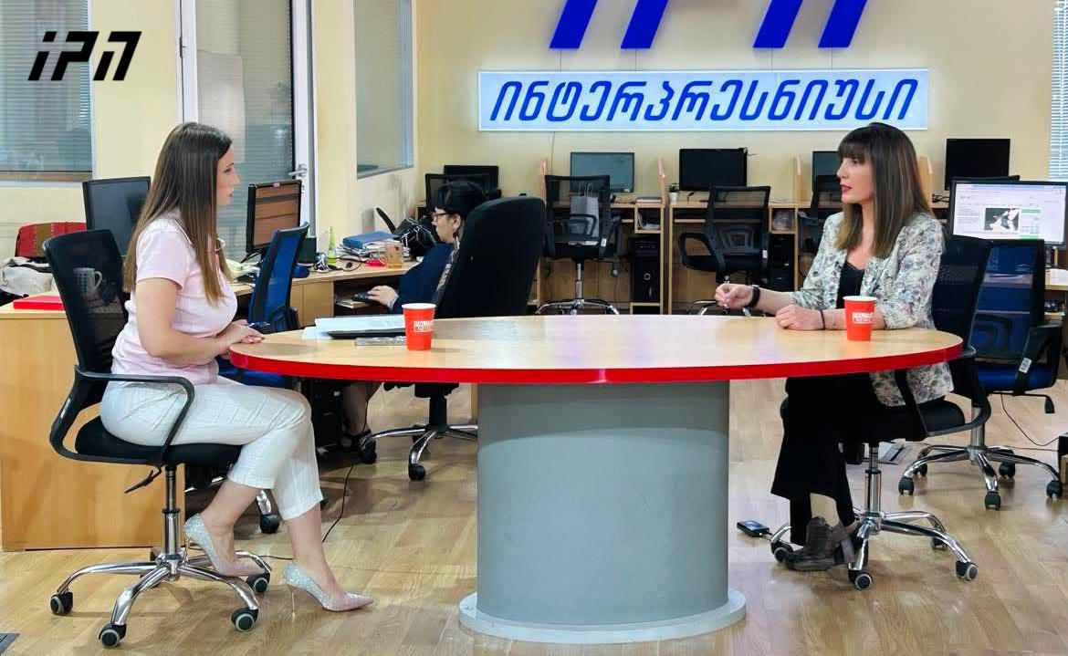 თამარ კეკენაძე - მიხარია, რომ გერმანიის ელჩი მშვიდობით წავიდა და ისიც ნაცემი და ძალადობის მსხვერპლი არ გახდა, ცოტნე ივანიშვილს კი, გავა დრო და შერცხვება იმის, რა ტიპის ძალადობრივი ხროვაც მამამისმა ჩამოაყალიბა