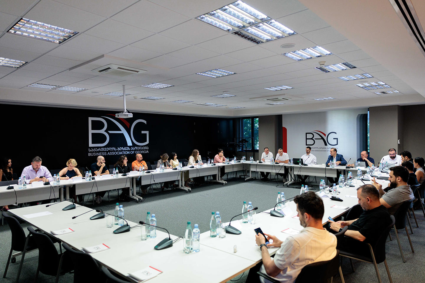BAG-ის და Skillwill Swiss College-ის პარტნიორობით, მენეჯერებისთვის ხელოვნური ინტელექტის (AI) ინტენსიური ტრენინგი გაიმართა