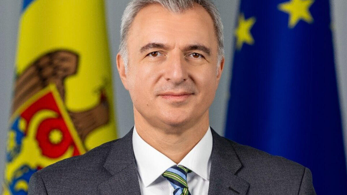 მაია სანდუმ მოლდოვის პრემიერ-მინისტრის მოვალეობის შემსრულებლად ევგენ ოსმოჩესკუ დანიშნა