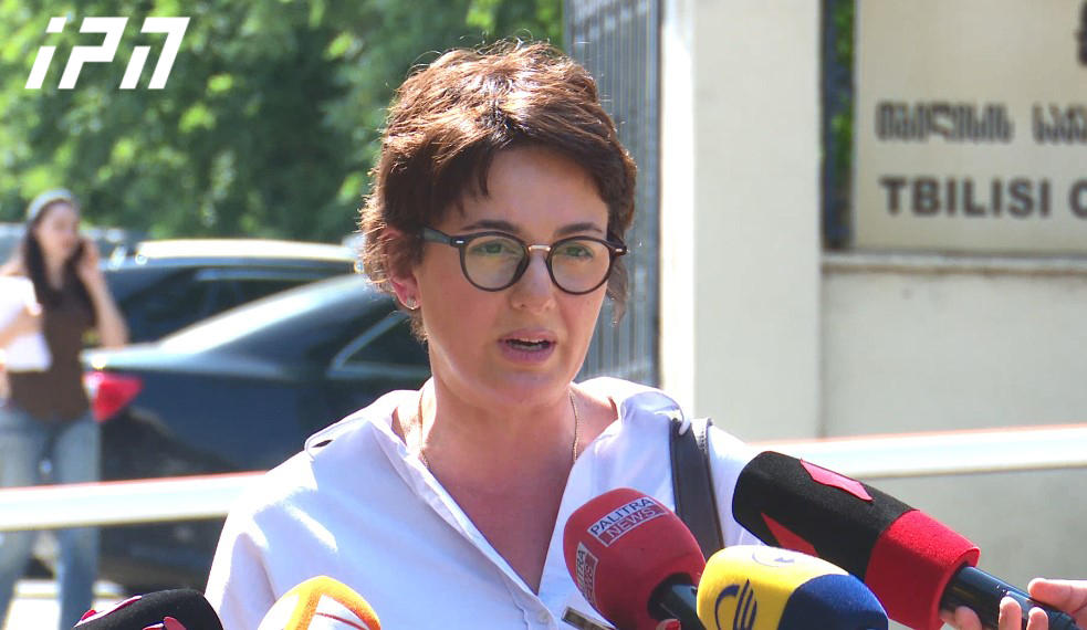 ქეთევან თურაზაშვილი - ელისაშვილის მიმართ ბრალის დამძიმება, პაპუაშვილის განცხადების შემდეგ იყო, დღეს კი კობახიძემ გამოაცხადა, რომ ეს იყო ტერორიზმი და შემდეგ მოვისმინეთ 13-წლიანი განაჩენი - გავაგრძელებთ ბრძოლას, ეს ასე არ დარჩება