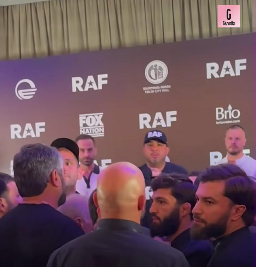 ჭიდაობის საერთაშორისო ტურნირის, RAF-ის დაწყებამდე ერთი დღით ადრე გამართულ პრესკონფერენციაზე დაპირისპირება მოხდა