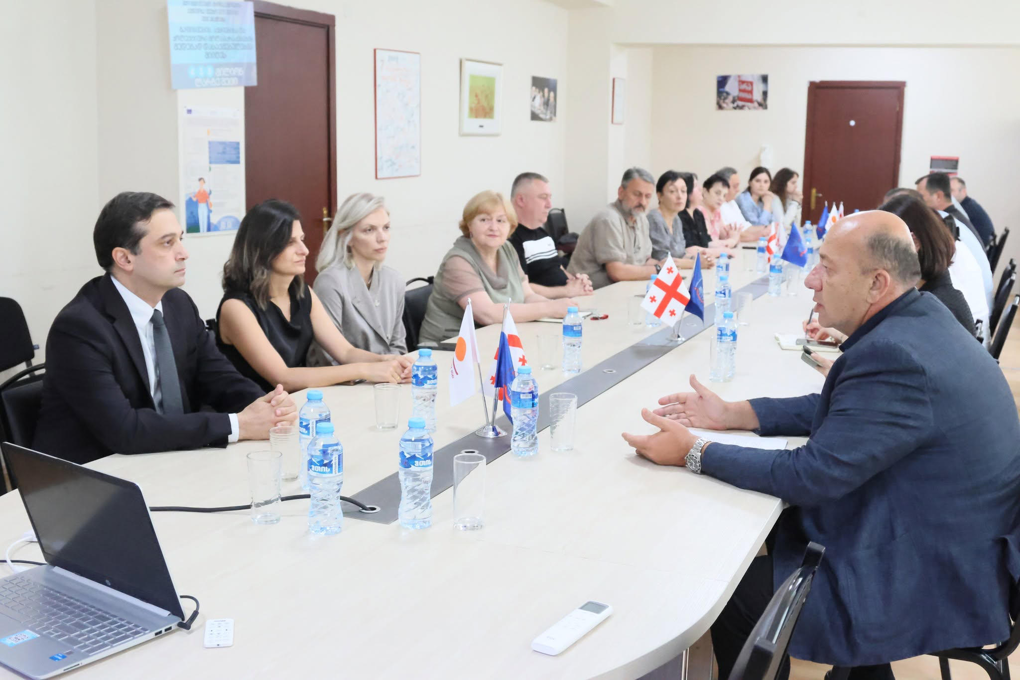 სახალხო დამცველმა საქართველოს პროფკავშირების გაერთიანების წარმომადგენლებთან სამუშაო შეხვედრა გამართა