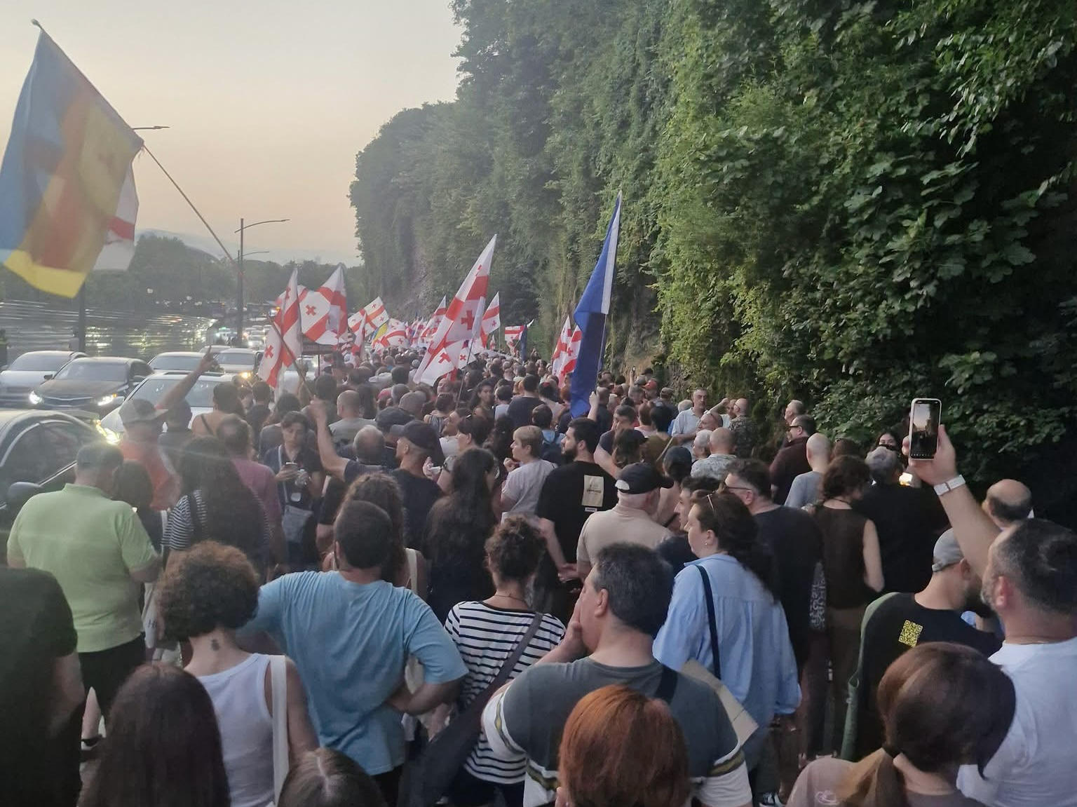თბილისში "შაბათის მარში" შეცვლილი მარშრუტით მიმდინარეობს