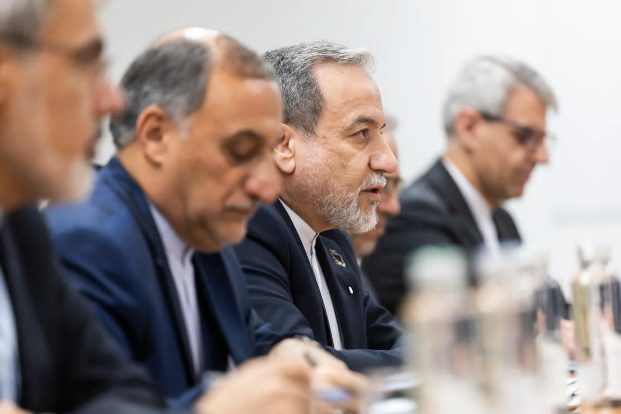 ირანის საგარეო საქმეთა მინისტრმა საუდის არაბეთისა და პაკისტანის ოფიციალურ პირებთან სატელეფონო საუბრები გამართა