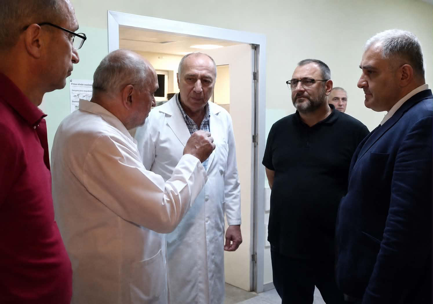 ჯანდაცვის მინისტრმა ბათუმის რესპუბლიკურ საავადმყოფოსა და ჩოხატაურის სამედიცინო დაწესებულებაში, გომის მთაზე ავტოსაგზაო შემთხვევის შედეგად დაშავებულები  მოინახულა