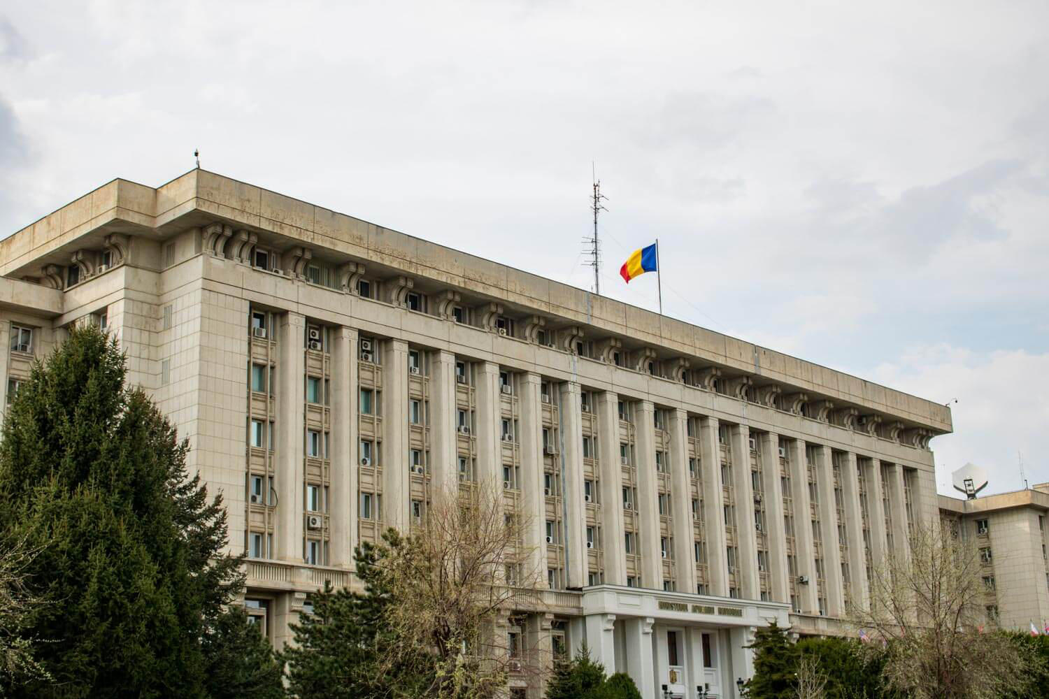 რუმინეთში, უკრაინის საზღვრიდან 5 კილომეტრში, დრონი ჩამოვარდა