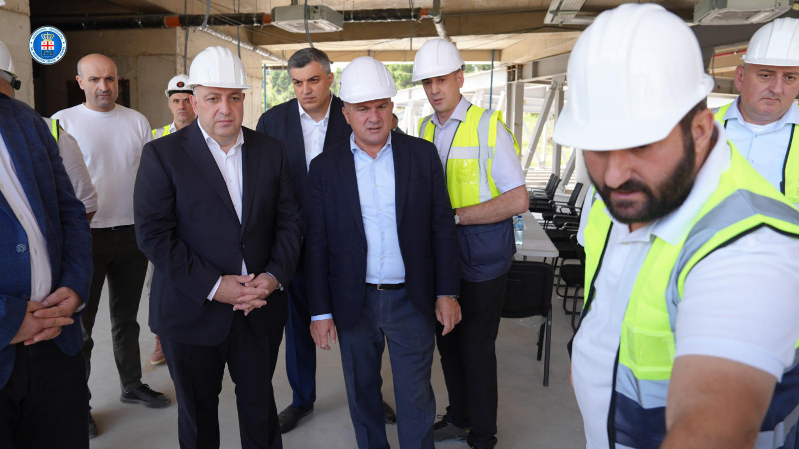 გენერალური პროკურორი გიორგი გვარაკიძე ინფრასტრუქტურის მინისტრ რევაზ სოხაძესთან ერთად პროკურატურის ახალი შენობის მშენებლობის პროცესს გაეცნო