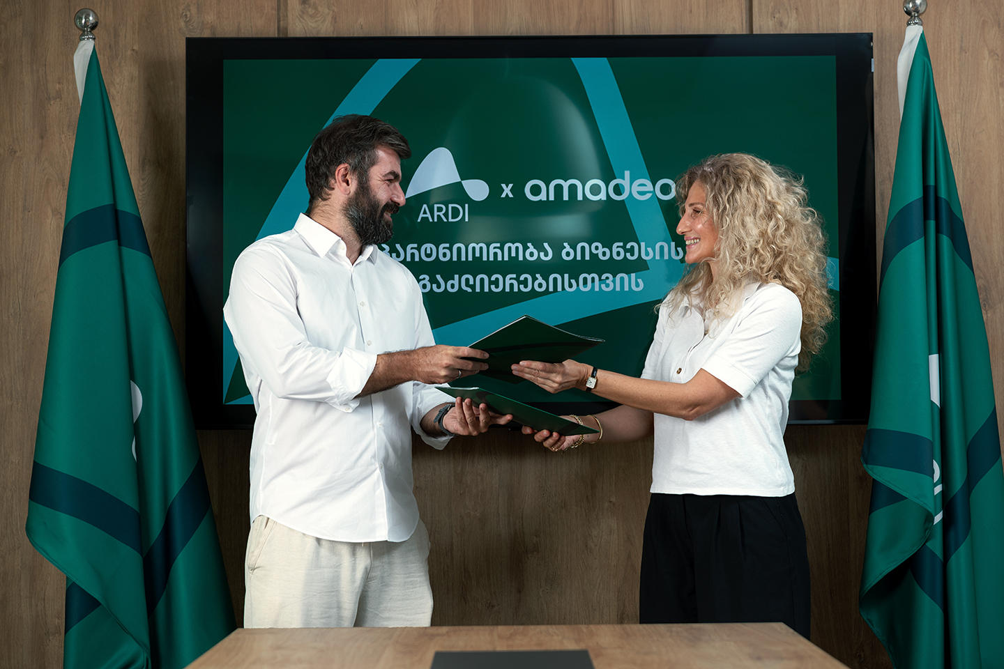 „არდი“ და Amadeo ბიზნესების ფინანსური მართვის გასაძლიერებლად პარტნიორობას იწყებენ
