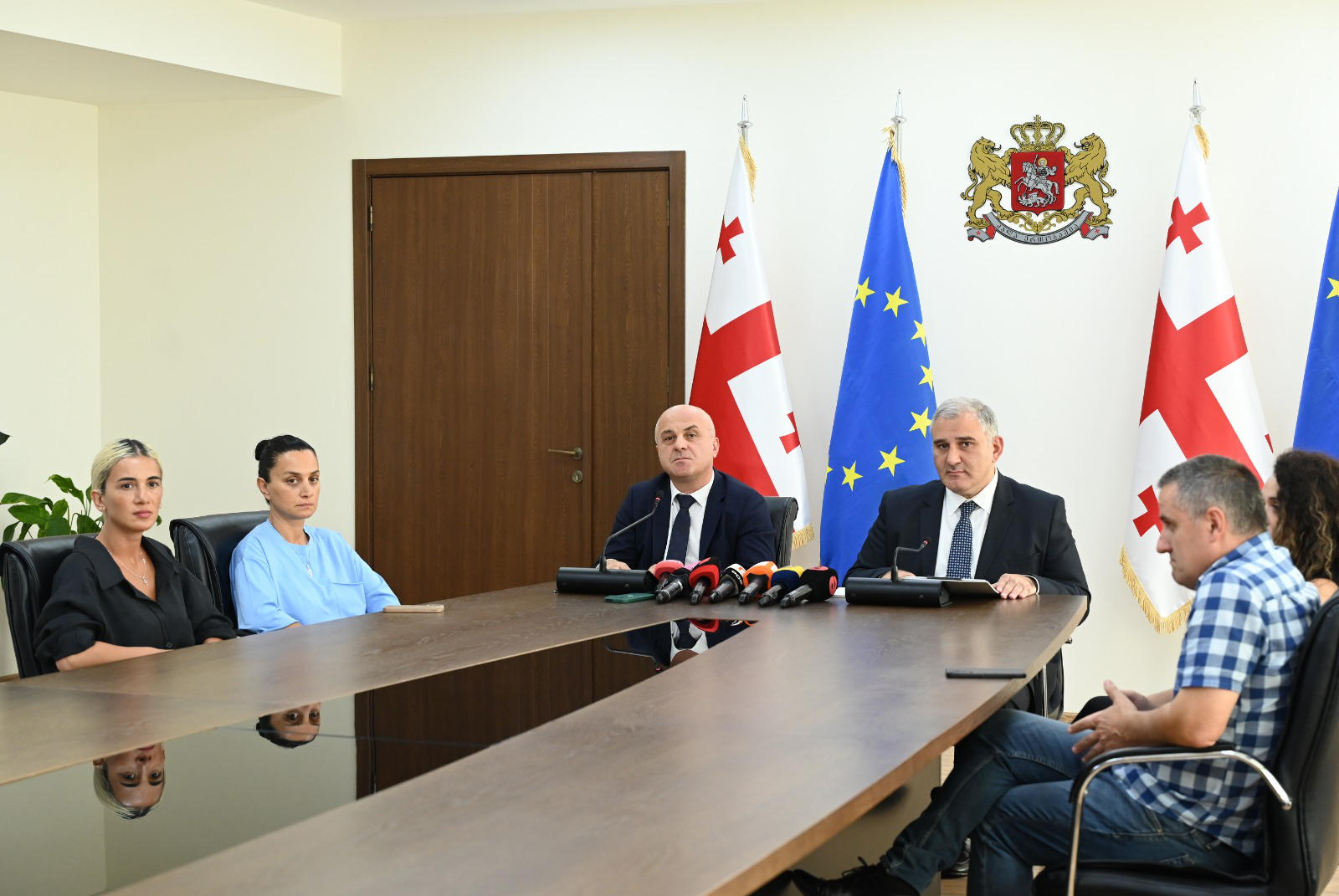 მიხეილ სარჯველაძის განცხადებით, დიუშენით დაავადებული ბავშვების სამკურნალო მედიკამენტი „ჯივინოსტატი“ თბილისში მომდევნო კვირის დასაწყისში ჩამოვა