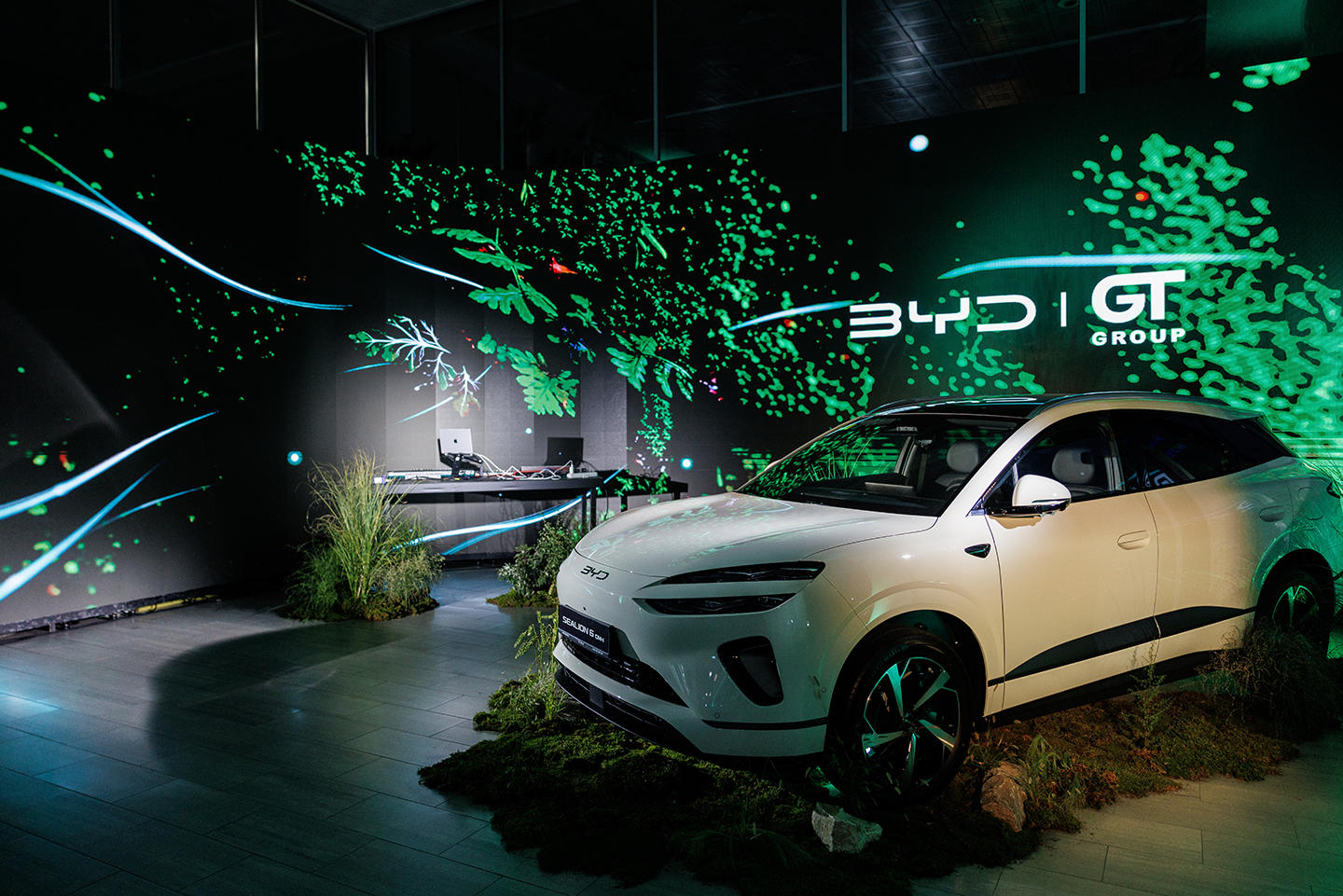 BYD ოფიციალურად საქართველოს ბაზარზეა - „ჯითი გრუპმა“ თბილისში პირველი შოურუმი გახსნა
