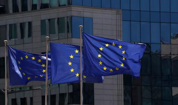 Reuters - ევროკავშირის ელჩებმა რუსეთის წინააღმდეგ სანქციების მოქმედების ვადა 7 დღით გაახანგრძლივეს - სანქციების რეჟიმის ექვსი თვით გახანგრძლივების შესახებ მოლაპარაკებები გრძელდება