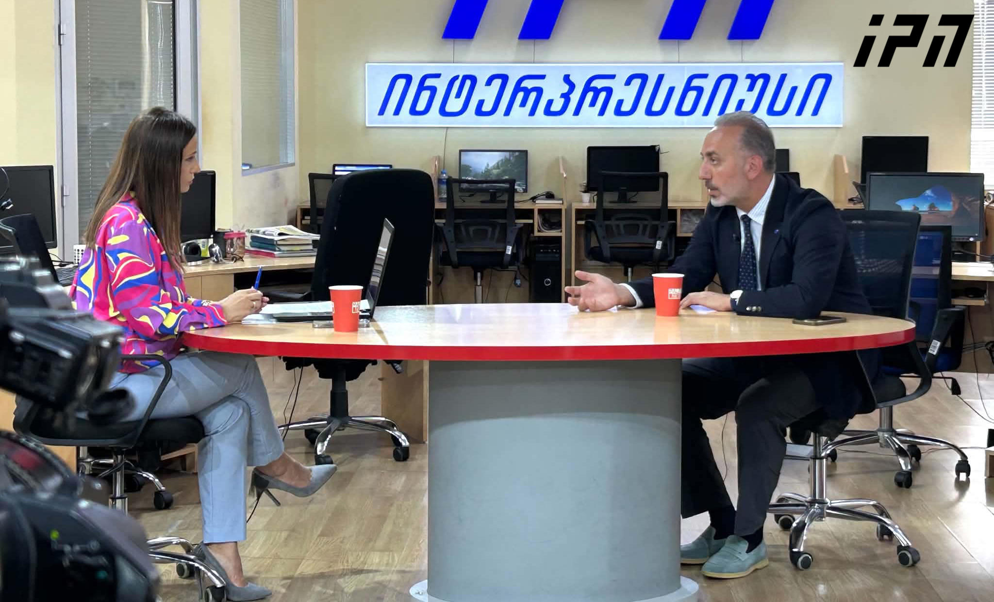 გიორგი შარაშიძე - ეჭვი მაქვს, დეპუტატებს ღილაკი არ შეშლიათ, შეურაცხყოფას ვერ მივაყენებ თეა წულუკიანს რომ ვთქვა, ღილაკები აერია - ეს, სავარაუდოდ, ერთგვარი სიგნალი იყო  „ოცნების“ მიმართ, ისინი შესაძლოა, სამომავლოდ საკუთარი თავის გადარჩენას ცდილობდნენ