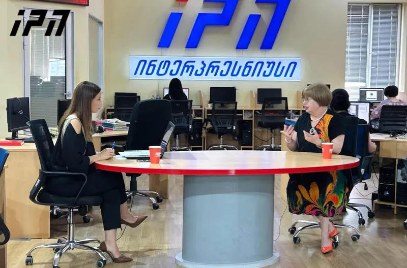 Lela Jejelava: Let Papuashvili answer this: when he attended Armaz Akhvlediani’s school, how did the school fail to brainwash him?! As for Gharibashvili, it seems that he has made a decision to enter politics in some form