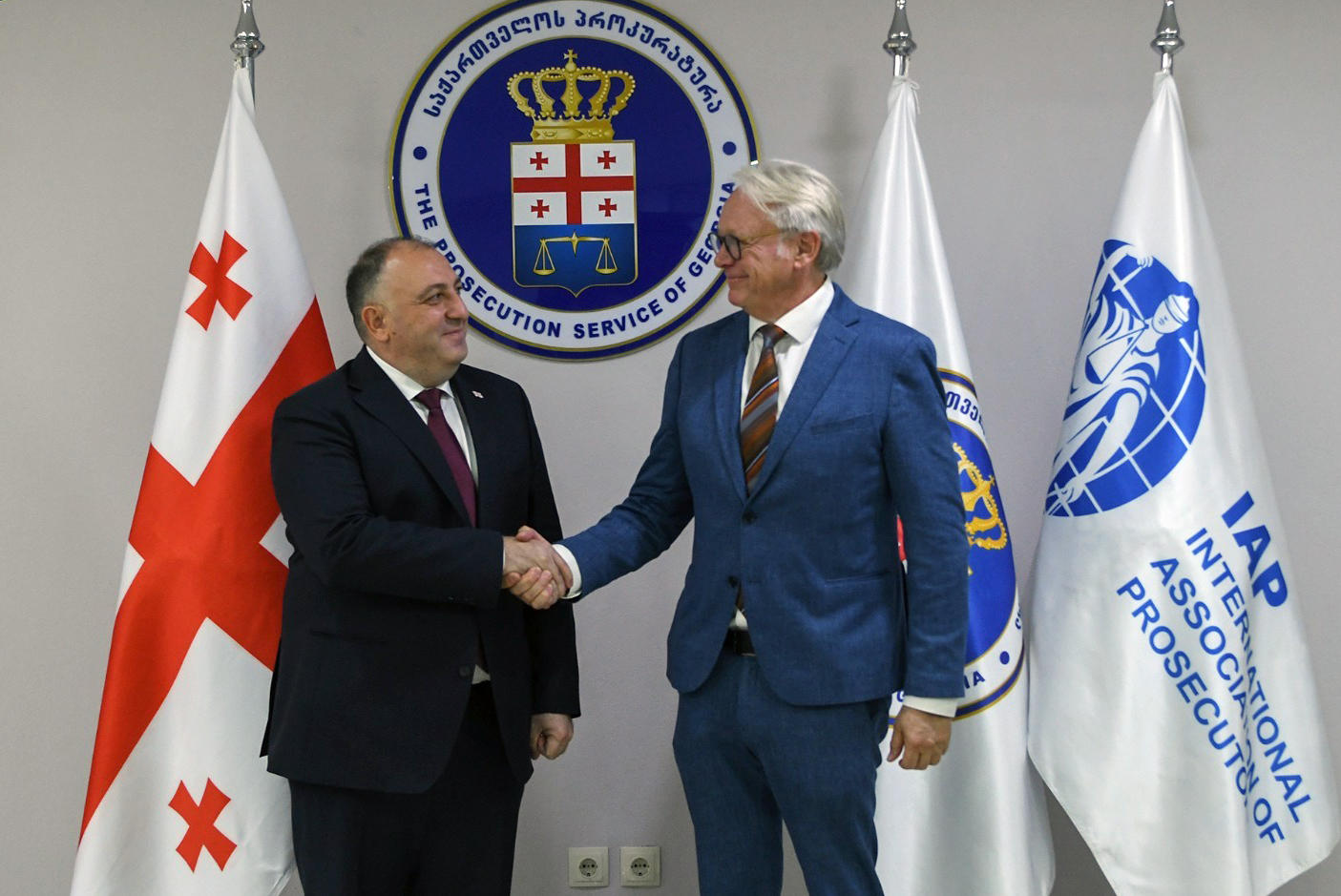გენერალური პროკურორი გიორგი გვარაკიძე პროკურორთა საერთაშორისო ასოციაციის (IAP) გენერალურ მდივანს როელ დონას შეხვდა
