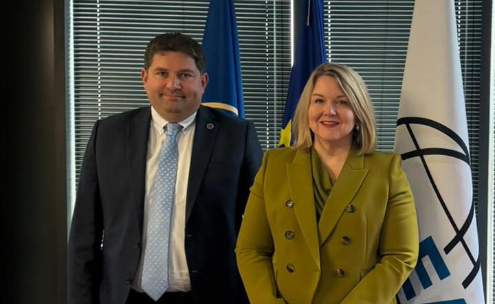 ადვოკატთა ასოციაციის თავმჯდომარე აშშ-ის საელჩოს მისიის ხელმძღვანელის მოვალეობის შემსრულებელს შეხვდა