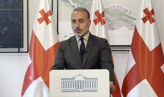 გიორგი შარაშიძე - ფსკერის ფსკერზე იმყოფება „ქართული ოცნება“ - არ გამოვა, რომ კორუფციაზე პასუხისმგებლობა მხოლოდ ყოფილ თანაგუნდელებს გადააბრალონ, ეს ამბავი არც რუხაძეზე გაჩერდება და არც სხვაზე, ეს სია გრძელია