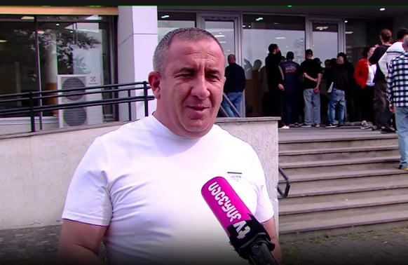 4 ოქტომბერს ათონელის სასახლესთან დაკავებული გიორგი ტალახაძე საპატიმროს დატოვების შემდეგ - ყველაფერი მართალია: ციხეში ანტისანიტარია და გაუსაძლისი პირობებია! ზოგი მწერის სახელი არ ვიცოდი და ახლა გავიგე, მანდ რომ ვნახე