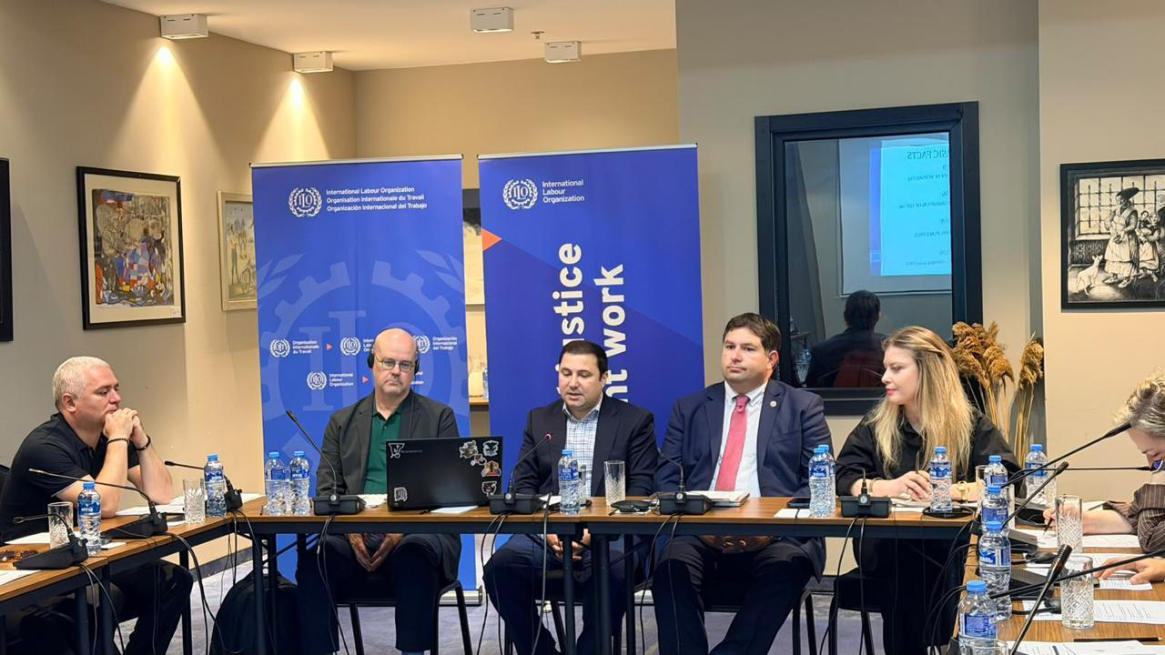 ადვოკატთა ასოციაციის შრომის სამართლის კომიტეტის ადვოკატებისა და მოსამართლეების მონაწილეობით სამუშაო შეხვედრა ჩატარდა