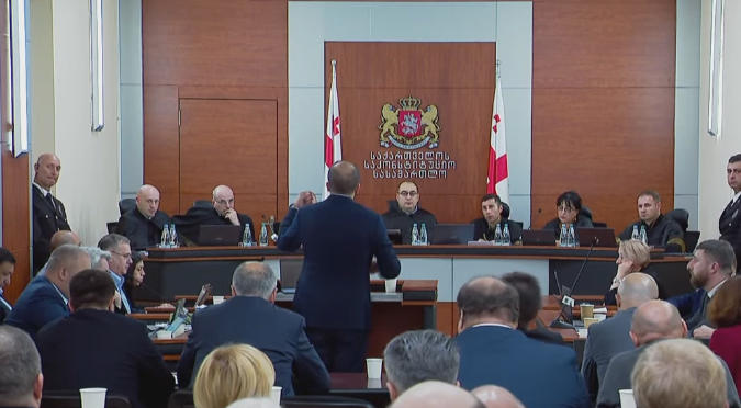 „ძლიერი საქართველო - ლელომ“  ვენეციის კომისიის ექსპერტების მოწვევის შესახებ შუამდგომლობა წარადგინა, რაც საკონსტიტუციო სასამართლომ არ დააკმაყოფილა